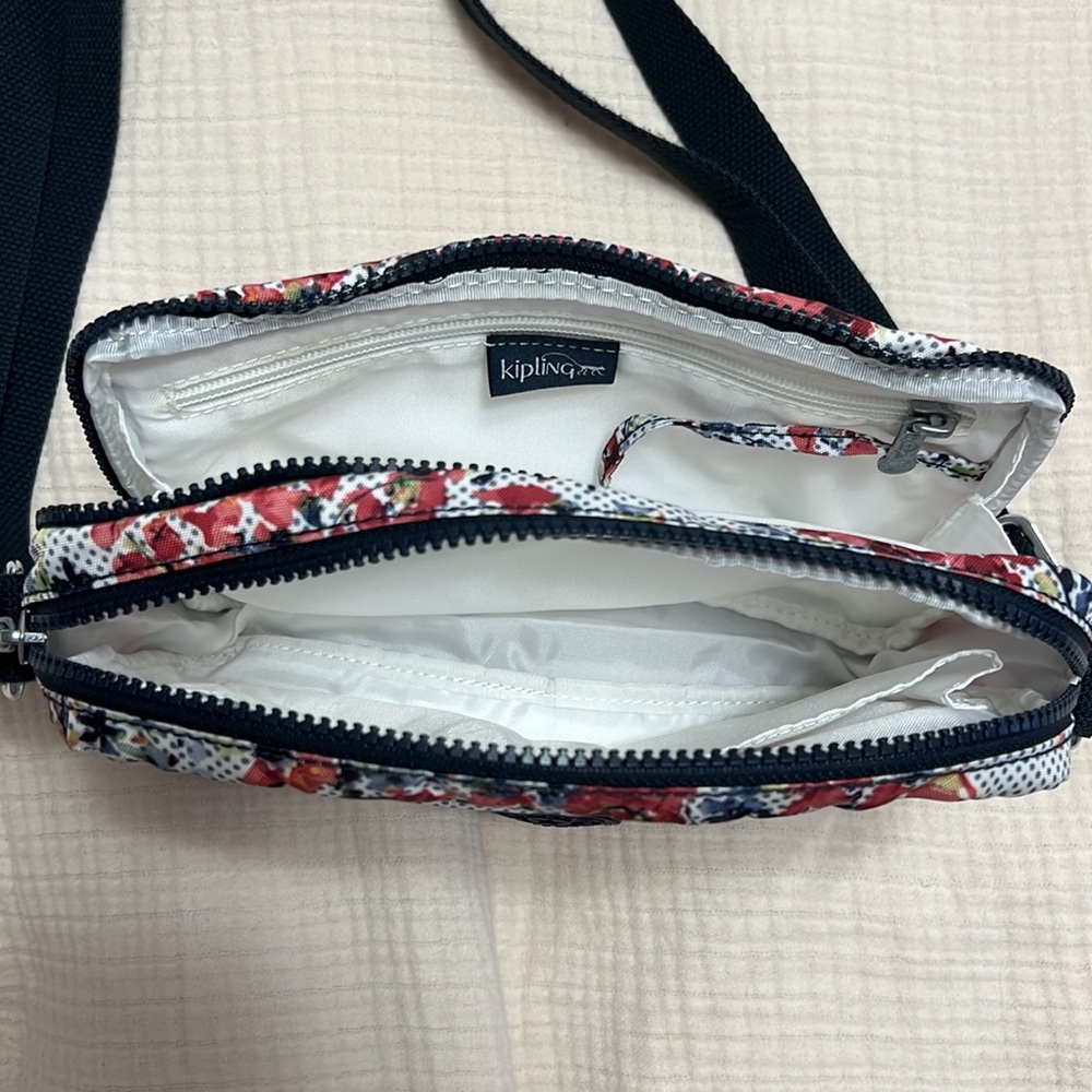 Kipling Crossbody - Picture 7 of 7